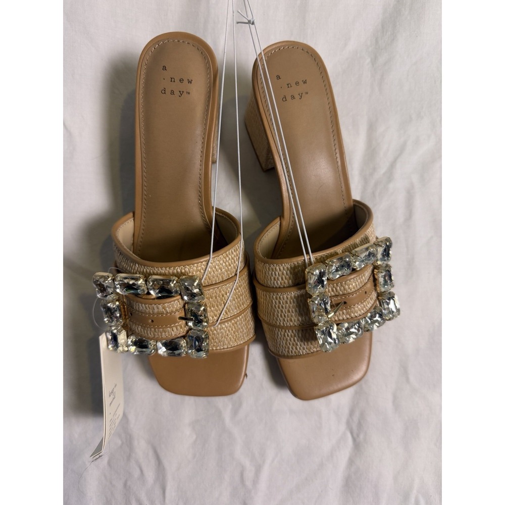 A New Day Women's Kathleen Raffia Buckle Block Heels Size 8 Beige New Rhinestone
